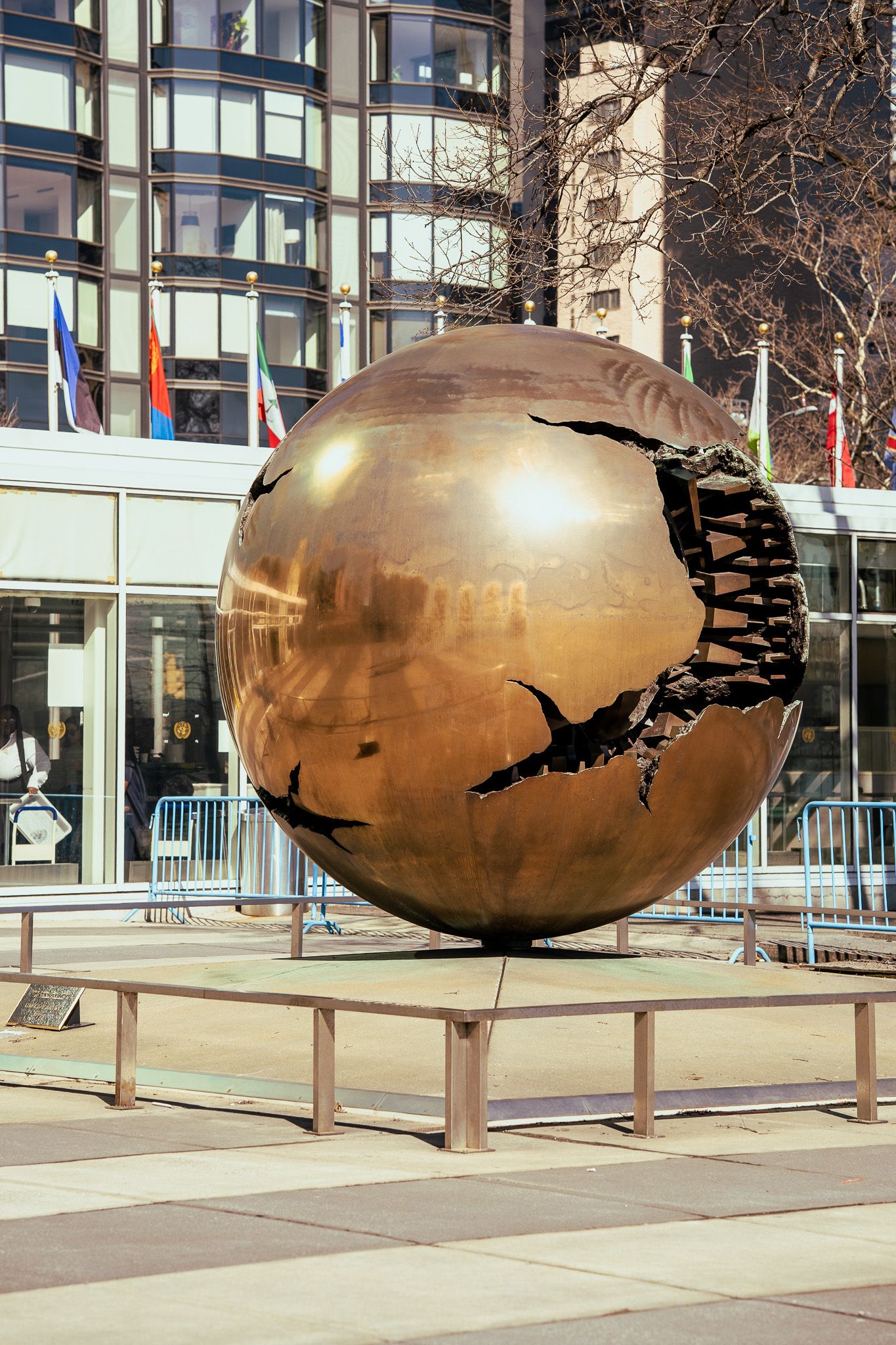 Globe statute in the middle of the UNHQ plaza in New York City.