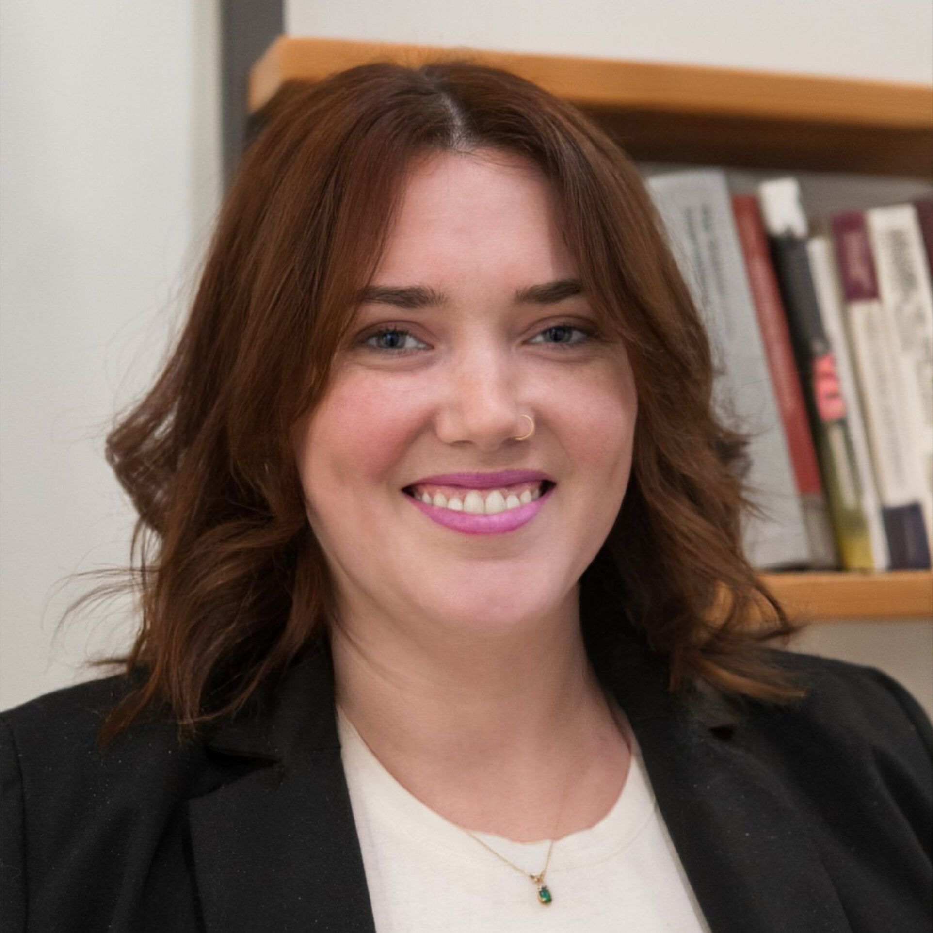 Headshot of Laura Powers